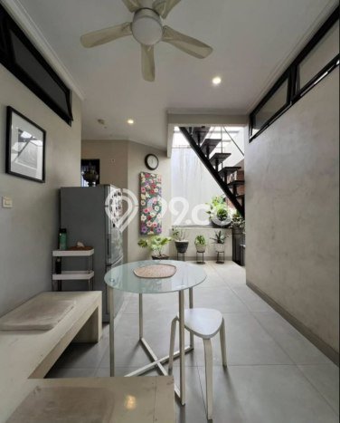 Rumah Mewah LB 500m2 Siap Huni Desain Elegan di Pejaten, Jakarta Selatan Rumah Mewah LB 500m2 Siap Huni Desain Elegan di Pejaten, Jakarta Selatan