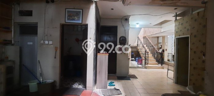 Jual Rumah Mewah Megah Dengan View Eksklusif di Tanjung Duren, Jakarta Barat Jual Rumah Mewah Megah Dengan View Eksklusif di Tanjung Duren, Jakarta Barat