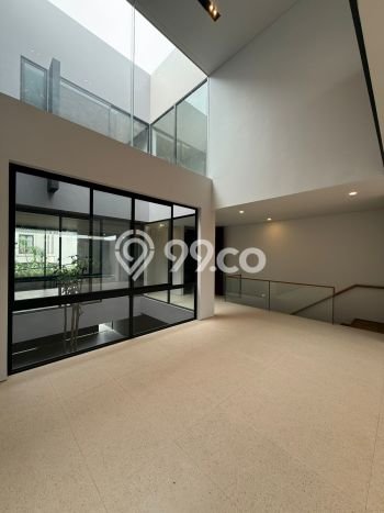 For Sale! Premium House LT 209m2 Desain Elegan di Kemang For Sale! Premium House LT 209m2 Desain Elegan di Kemang