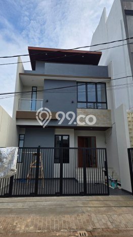 Ready to Use! Premium House LT 126m2 Desain Elegan di Meruya Ready to Use! Premium House LT 126m2 Desain Elegan di Meruya