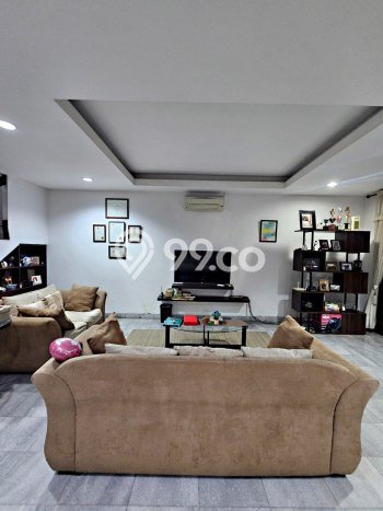 Rumah LT 224m² Dekat Pusat Perbelanjaan di Duri Kepa, Jakarta Barat Rumah LT 224m² Dekat Pusat Perbelanjaan di Duri Kepa, Jakarta Barat