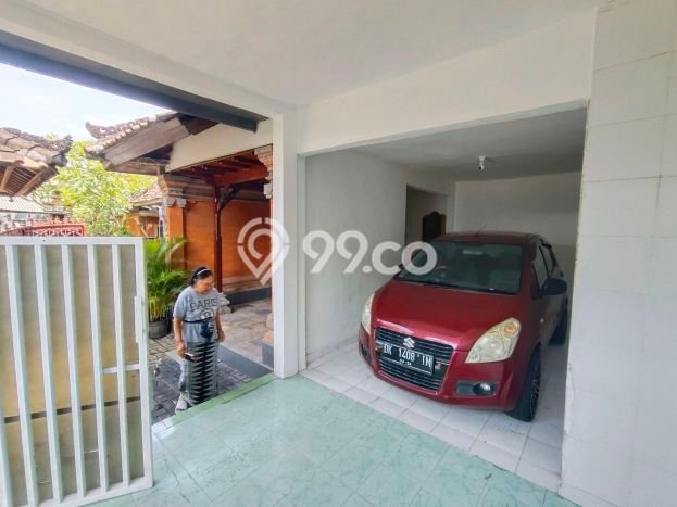 Disewakan! Rumah 3 Kamar Tidur &
2 Kamar Mandi di Sanur, Denpasar Disewakan! Rumah 3 Kamar Tidur &
2 Kamar Mandi di Sanur, Denpasar