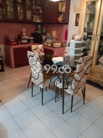 Siap Huni Rumah Mewah 3 Kamar di Tebet Dekat ke Mana Pun Siap Huni Rumah Mewah 3 Kamar di Tebet Dekat ke Mana Pun