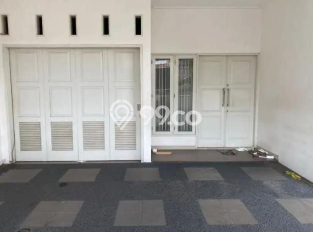 Rumah Baru Renovasi Modern Jalan 2 Mobil di Tebet Rumah Baru Renovasi Modern Jalan 2 Mobil di Tebet