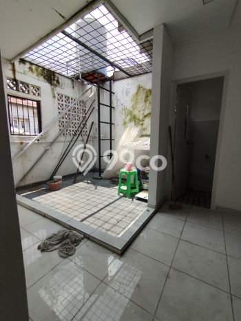 Rumah di Kawasan Tebet, Lingkungan Premium 3 KT Rumah di Kawasan Tebet, Lingkungan Premium 3 KT
