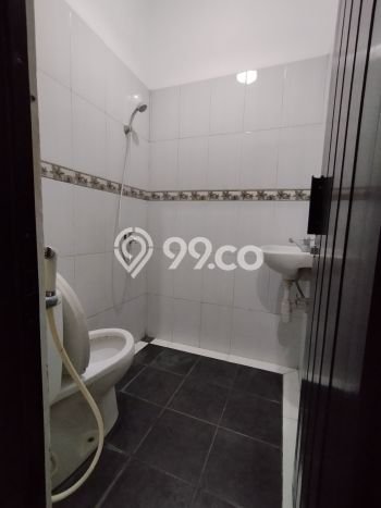 Rumah area Tebet, 2 KT, Lingkungan Strategis, LT 90m² Bangunan 100m² Rumah area Tebet, 2 KT, Lingkungan Strategis, LT 90m² Bangunan 100m²