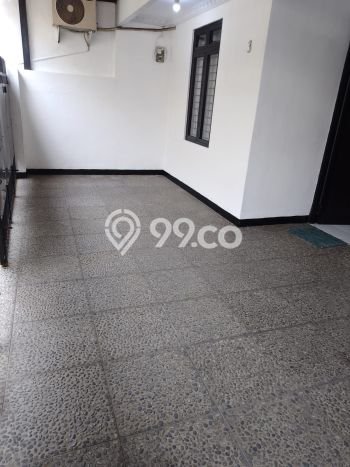Rumah area Tebet, 2 KT, Lingkungan Strategis, LT 90m² Bangunan 100m² Rumah area Tebet, 2 KT, Lingkungan Strategis, LT 90m² Bangunan 100m²