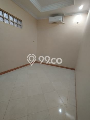 Lokasi terbaik! Rumah siap huni disewakan di Tebet LB 180m2 Lokasi terbaik! Rumah siap huni disewakan di Tebet LB 180m2