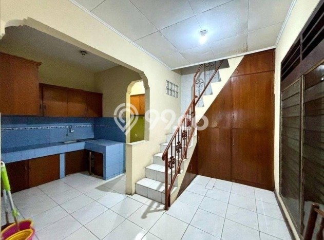 Rumah Strategis Minimalis Lb 160m2 di Tebet, Jakarta Selatan Rumah Strategis Minimalis Lb 160m2 di Tebet, Jakarta Selatan