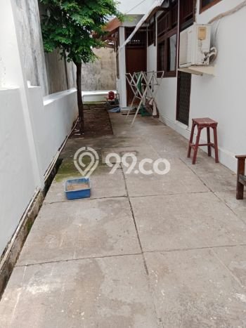 Siap Huni Rumah Mewah 3 Kamar di Mampang Prapatan Dekat ke Mana Pun Siap Huni Rumah Mewah 3 Kamar di Mampang Prapatan Dekat ke Mana Pun