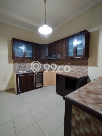 SPECIAL LISTING! Rumah di Tebet, 4 KT, Akses Fasilitas, Luas 135m² Bangunan 180m² SPECIAL LISTING! Rumah di Tebet, 4 KT, Akses Fasilitas, Luas 135m² Bangunan 180m²
