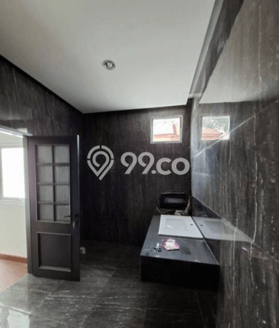 UNIT LANGKA! Rumah kawasan Tebet, 3 KT, Pemandangan Indah, LT 180m² LB 250m² UNIT LANGKA! Rumah kawasan Tebet, 3 KT, Pemandangan Indah, LT 180m² LB 250m²
