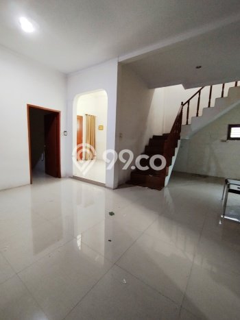 Disewakan Rumah Konsep Modern di Tebet Jakarta Selatan dengan 4 KT Disewakan Rumah Konsep Modern di Tebet Jakarta Selatan dengan 4 KT
