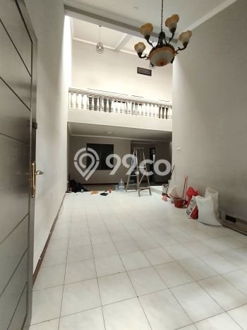PREMIUM CHOICE! Rumah di Tebet, 4 KT, Area Asri, LT 125m² LB 180m² PREMIUM CHOICE! Rumah di Tebet, 4 KT, Area Asri, LT 125m² LB 180m²
