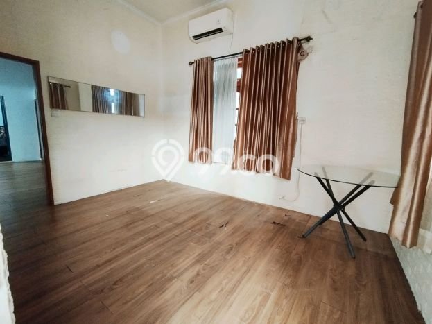 Disewakan Rumah Konsep Modern di Tebet Jakarta Selatan dengan 4 KT Disewakan Rumah Konsep Modern di Tebet Jakarta Selatan dengan 4 KT