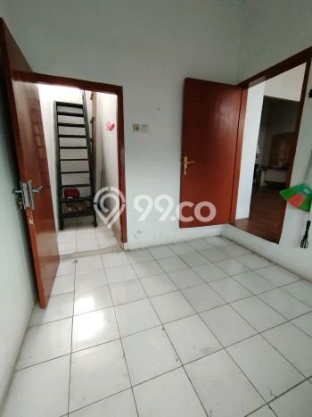 Disewakan Rumah Konsep Modern di Tebet Jakarta Selatan dengan 4 KT Disewakan Rumah Konsep Modern di Tebet Jakarta Selatan dengan 4 KT
