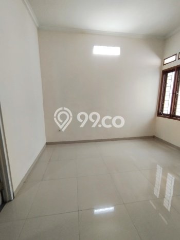 Rumah kawasan Tebet, Akses ke Fasilitas, 5 KM, LT 140m² LB 200m² Rumah kawasan Tebet, Akses ke Fasilitas, 5 KM, LT 140m² LB 200m²