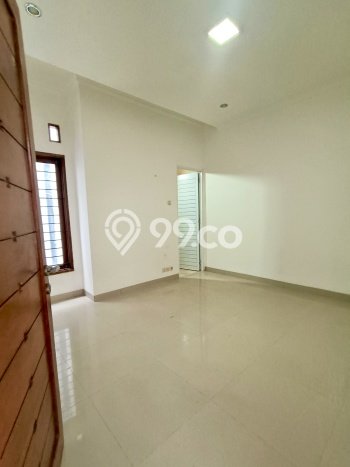 Lokasi strategis! Rumah siap huni dikontrakkan di Tebet LB 200m2 Lokasi strategis! Rumah siap huni dikontrakkan di Tebet LB 200m2