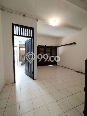 Rumah di Tebet, Akses ke Sekolah, 3 KT Rumah di Tebet, Akses ke Sekolah, 3 KT
