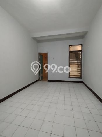 PROPERTI UNGGULAN! Rumah di Tebet, 2 KT, Area Premium, LT 89m² Bangunan 150m² PROPERTI UNGGULAN! Rumah di Tebet, 2 KT, Area Premium, LT 89m² Bangunan 150m²