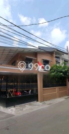 LOKASI PREMIUM! Rumah area Tebet, 3 KM, Lingkungan Strategis, LT 180m² LB 225m² LOKASI PREMIUM! Rumah area Tebet, 3 KM, Lingkungan Strategis, LT 180m² LB 225m²