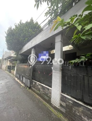 Siap Huni Hunian Elit 5 Kamar di Tebet Dekat ke Mana Pun Siap Huni Hunian Elit 5 Kamar di Tebet Dekat ke Mana Pun