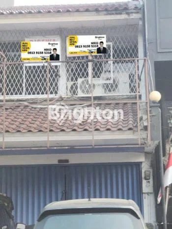 Ruko Komersial Disewakan di Kelapa Gading Jakarta Utara Luas 144m2 Ruko Komersial Disewakan di Kelapa Gading Jakarta Utara Luas 144m2
