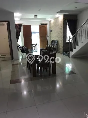 Disewakan Rumah Harga Terjangkau di Tanjung Duren Jakarta Barat dengan 6 Kamar Tidur Disewakan Rumah Harga Terjangkau di Tanjung Duren Jakarta Barat dengan 6 Kamar Tidur