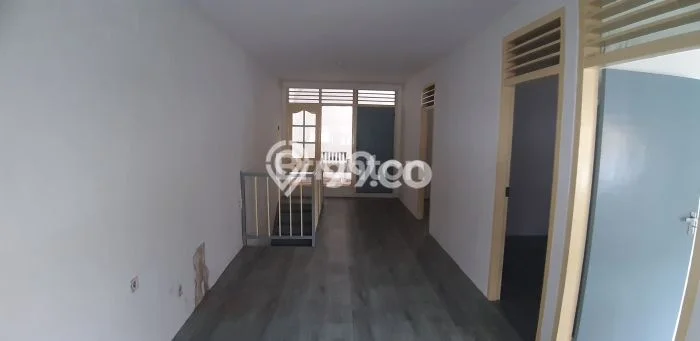 Disewakan! Rumah 4 Kamar Tidur &
1 Kamar Mandi di Tanjung Duren, Jakarta Barat Disewakan! Rumah 4 Kamar Tidur &
1 Kamar Mandi di Tanjung Duren, Jakarta Barat