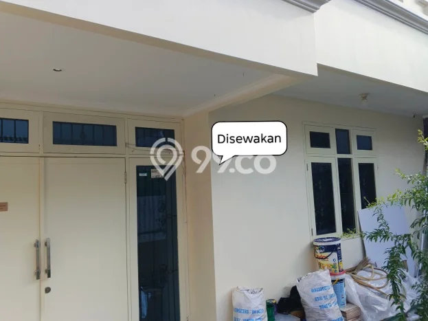 Disewakan! Rumah 6 Kamar Tidur &
3 Kamar Mandi di Tanjung Duren, Jakarta Barat Disewakan! Rumah 6 Kamar Tidur &
3 Kamar Mandi di Tanjung Duren, Jakarta Barat