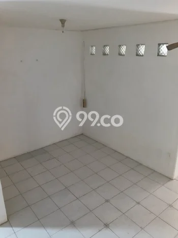 Disewakan! Rumah 3 Kamar Tidur &
2 Kamar Mandi di Tanjung Duren, Jakarta Barat Disewakan! Rumah 3 Kamar Tidur &
2 Kamar Mandi di Tanjung Duren, Jakarta Barat