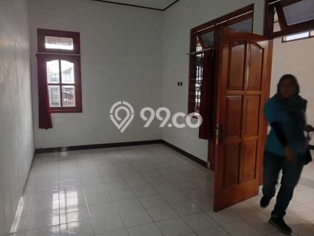 Dijual Rumah 4 Kamar Lokasi Strategis Nyaman dan Strategis di Colomadu Dijual Rumah 4 Kamar Lokasi Strategis Nyaman dan Strategis di Colomadu