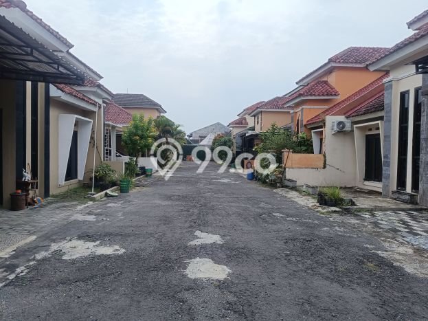 Jual Rumah Favorit Siap Huni LB 110m2 di Colomadu, Karanganyar Jual Rumah Favorit Siap Huni LB 110m2 di Colomadu, Karanganyar
