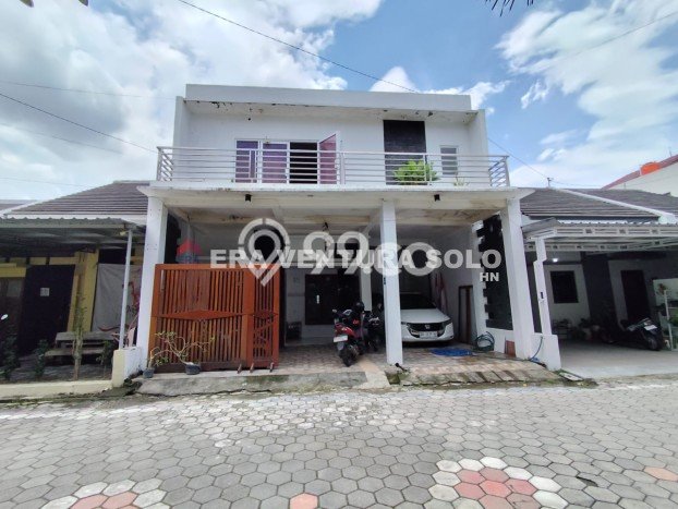 Rumah Strategis Modern Lb 250m2 di Kartasura, Sukoharjo Rumah Strategis Modern Lb 250m2 di Kartasura, Sukoharjo