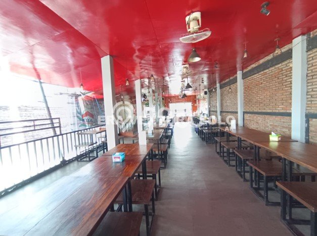 Komersial Bagus LT 629m2 LB 350m2 Dijual di Kartasura Sukoharjo Komersial Bagus LT 629m2 LB 350m2 Dijual di Kartasura Sukoharjo