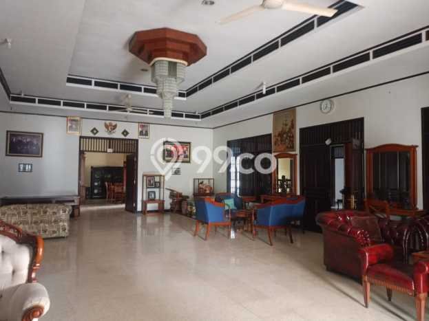 Lokasi terbaik! Rumah siap pakai dikontrakkan di Colomadu LB 400m2 Lokasi terbaik! Rumah siap pakai dikontrakkan di Colomadu LB 400m2