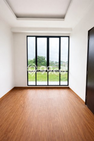 Rumah Luas Asri 3 KT Siap Pakai di Serua Tangerang Rumah Luas Asri 3 KT Siap Pakai di Serua Tangerang