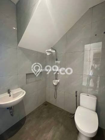 Dijual Cepat Rumah Favorit Siap Huni LB 101m2 di BSD, Tangerang Selatan Dijual Cepat Rumah Favorit Siap Huni LB 101m2 di BSD, Tangerang Selatan