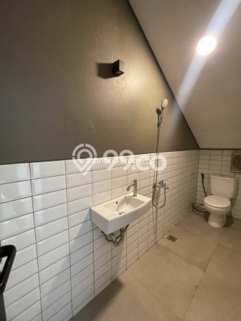 For Sale Hunian Rumah Nyaman 3 KT di Graha Raya, Tangerang Selatan For Sale Hunian Rumah Nyaman 3 KT di Graha Raya, Tangerang Selatan
