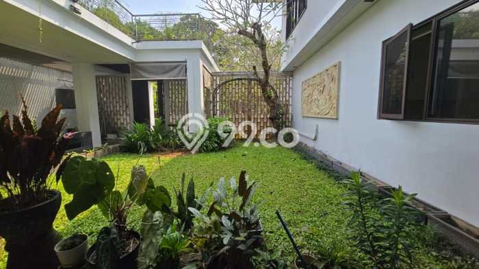 Jual Rumah Mewah Elegan Dengan View Cantik di BSD De Park, Tangerang Jual Rumah Mewah Elegan Dengan View Cantik di BSD De Park, Tangerang