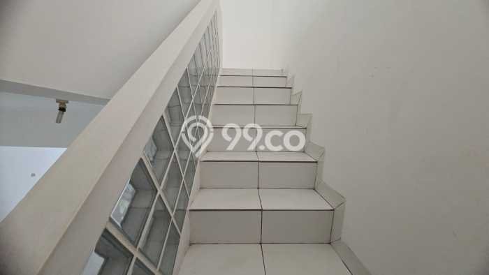 Dijual Hunian Rumah Terawat 4 Kamar di Gading Serpong, Tangerang Dijual Hunian Rumah Terawat 4 Kamar di Gading Serpong, Tangerang