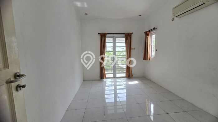 Dijual Hunian Rumah Terawat 4 Kamar di Gading Serpong, Tangerang Dijual Hunian Rumah Terawat 4 Kamar di Gading Serpong, Tangerang