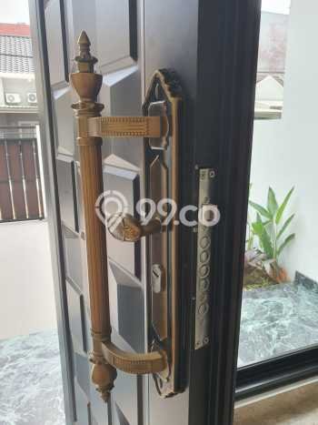 Siap Huni Hunian Elit 4 Kamar di BSD Dekat ke Mana Pun Siap Huni Hunian Elit 4 Kamar di BSD Dekat ke Mana Pun