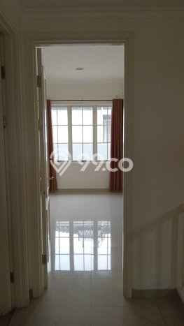 Hunian Nyaman Asri 3 KT Siap Huni di Suvarna Sutera Tangerang Hunian Nyaman Asri 3 KT Siap Huni di Suvarna Sutera Tangerang