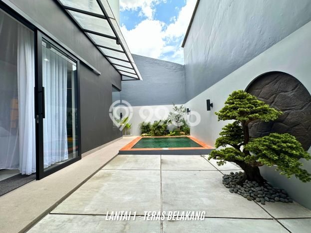Jual Rumah Mewah Elegan Dengan View Cantik di BSD Kencana Loka, Tangerang Jual Rumah Mewah Elegan Dengan View Cantik di BSD Kencana Loka, Tangerang