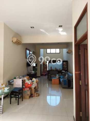 Hot Offer Hunian Mewah Ideal dan Luas di Dukuh Pakis, Surabaya Hot Offer Hunian Mewah Ideal dan Luas di Dukuh Pakis, Surabaya