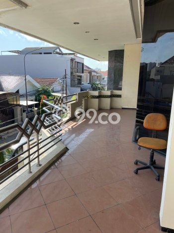 Rumah Elit Modern Tanpa Renovasi di Dharma Husada Surabaya Rumah Elit Modern Tanpa Renovasi di Dharma Husada Surabaya