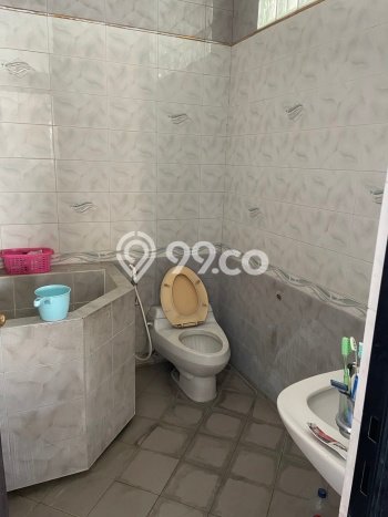 Rumah Elit Modern Tanpa Renovasi di Dharma Husada Surabaya Rumah Elit Modern Tanpa Renovasi di Dharma Husada Surabaya