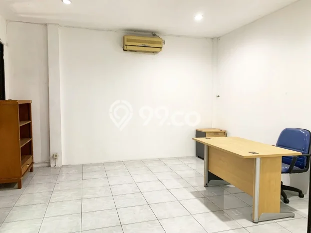 Disewakan Kantor di Kawasan Ramai Utan Kayu Luas 22m2 Disewakan Kantor di Kawasan Ramai Utan Kayu Luas 22m2