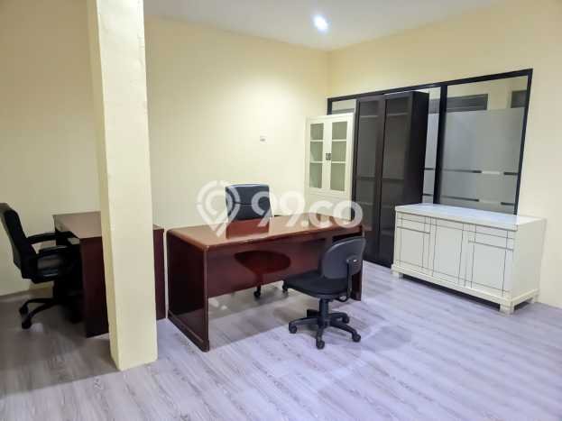 Unit Kantor disewakan di Matraman Jakarta Timur dengan LT 44m2 / LB 44m2 Unit Kantor disewakan di Matraman Jakarta Timur dengan LT 44m2 / LB 44m2